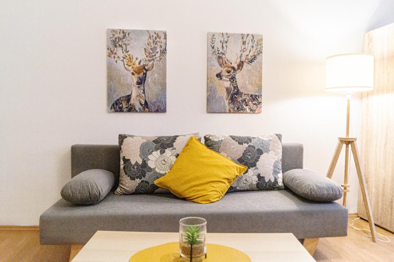 Economy 1Br Apartment Well Connected To The Whole City Viena Exterior foto